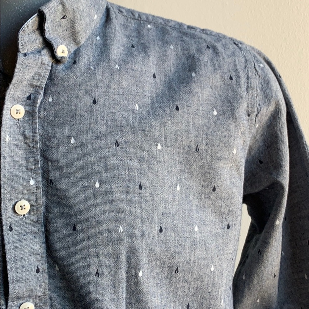 Button Down Shirt with Water Drops .